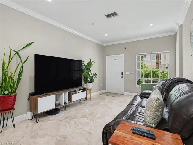 3299 Megan Ln 4, Naples, Florida 34109