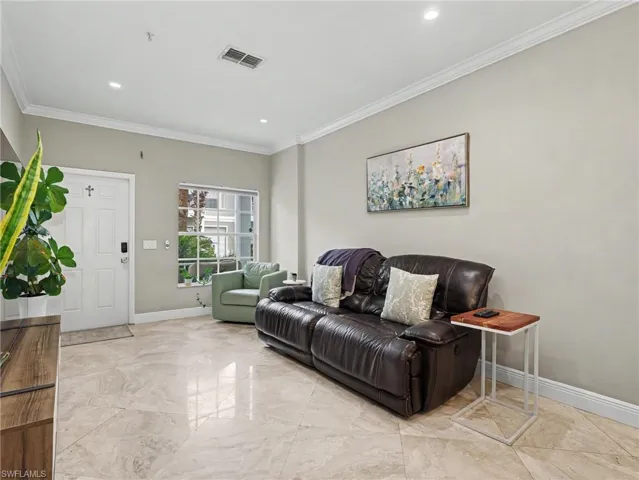 3299 Megan Ln 4, Naples, Florida 34109