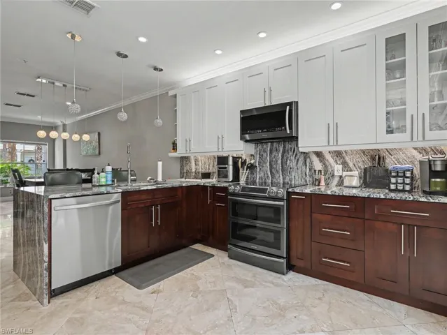 3299 Megan Ln 4, Naples, Florida 34109