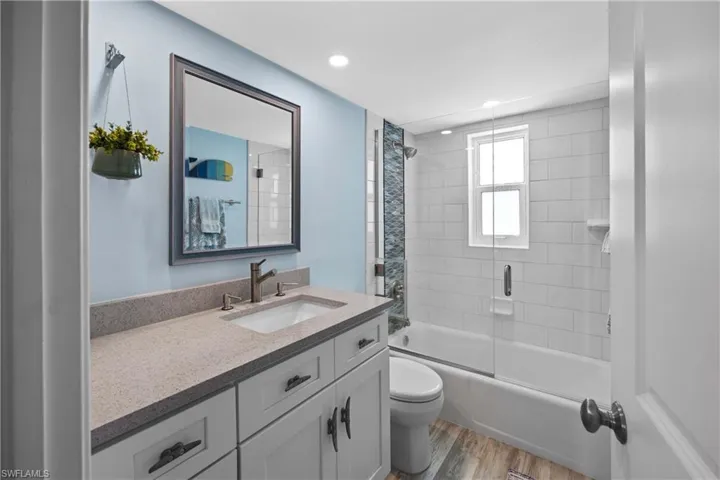1100 8th Ave S 226g, Naples, Florida 34102