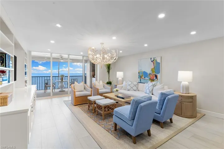1919  Gulf Shore N BLVD, Naples, FL 34102