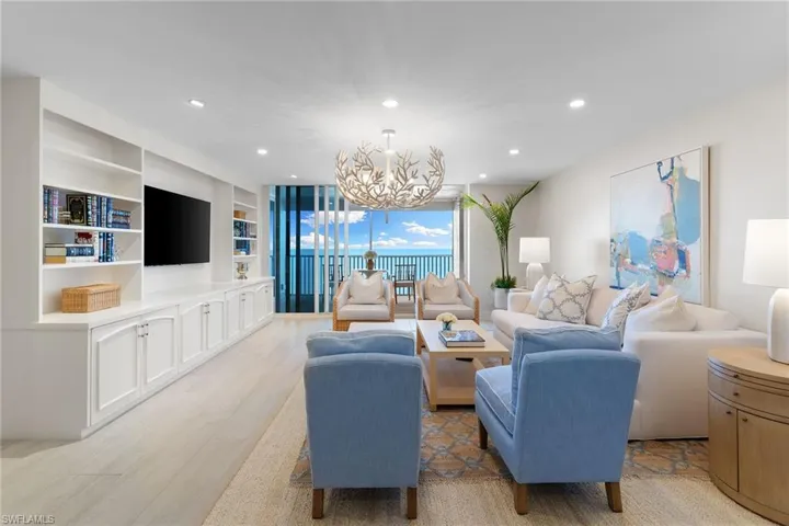 1919  Gulf Shore N BLVD, Naples, FL 34102