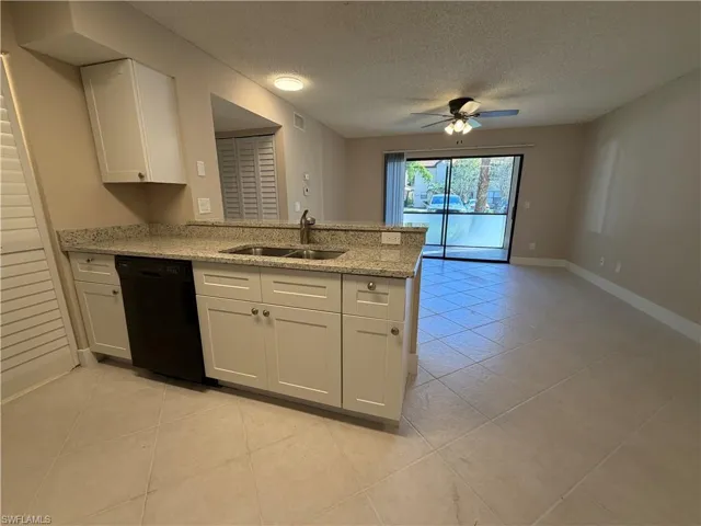 2094 Arbour Walk Cir 3015, Naples, Florida 34109