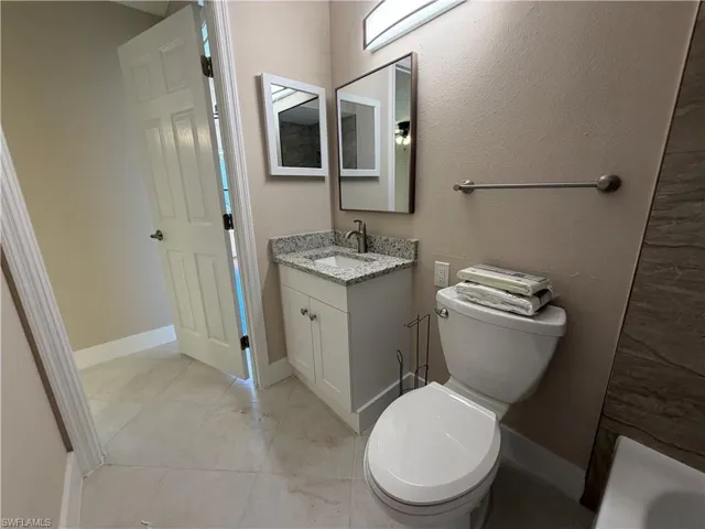 2094 Arbour Walk Cir 3015, Naples, Florida 34109