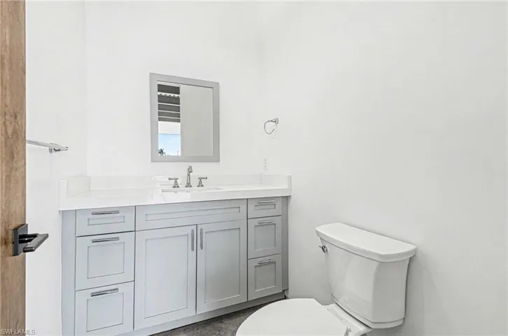1/2 bathroom