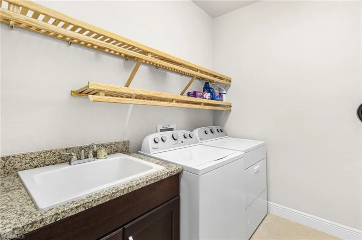 9889  Alhambra  LN, Bonita Springs, FL 34135