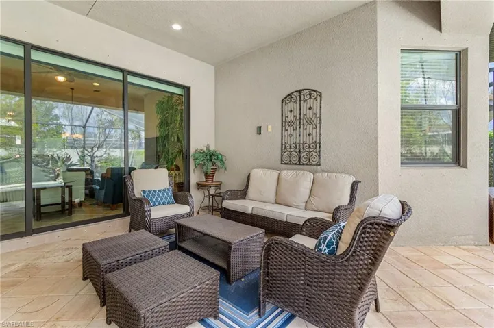 9889  Alhambra  LN, Bonita Springs, FL 34135