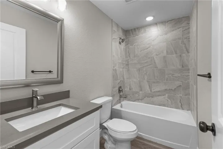 3446 Ne 11th Ave, Cape Coral Fl 33909