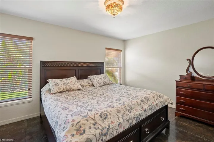 2032 Nw 5th St, Cape Coral, Florida 33993