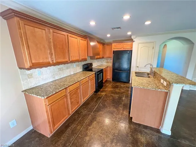 2032 Nw 5th St, Cape Coral, Florida 33993