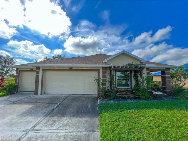 2032 Nw 5th St, Cape Coral, Florida 33993