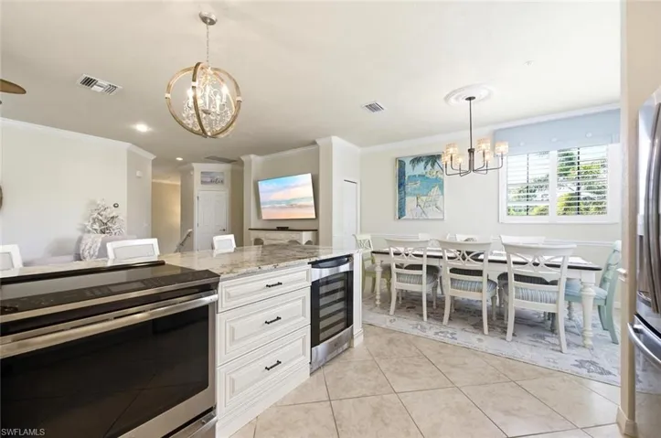 10554 Smokehouse Bay Dr 201, Naples, Florida 34120