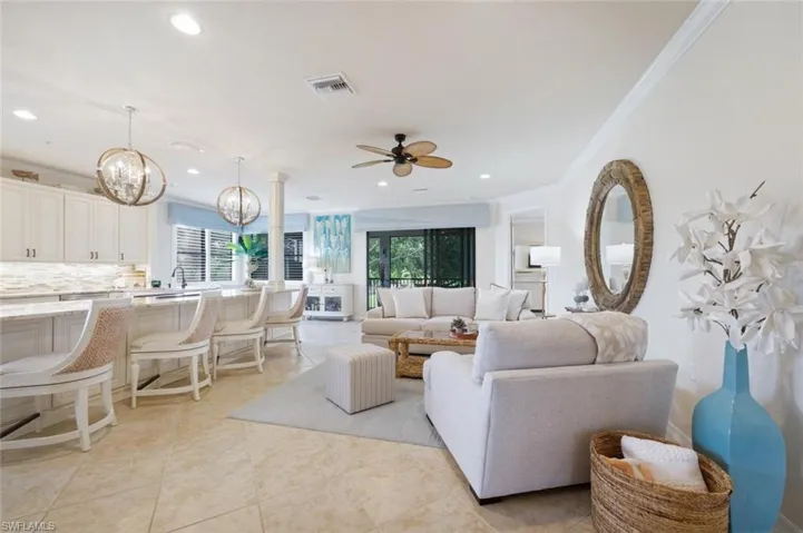 10554 Smokehouse Bay Dr 201, Naples, Florida 34120