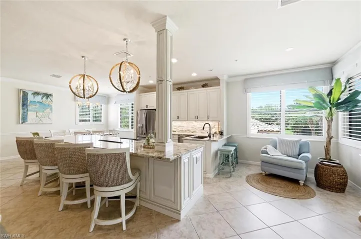 10554 Smokehouse Bay Dr 201, Naples, Florida 34120