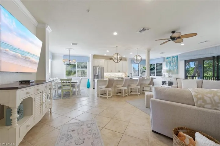 10554 Smokehouse Bay Dr 201, Naples, Florida 34120