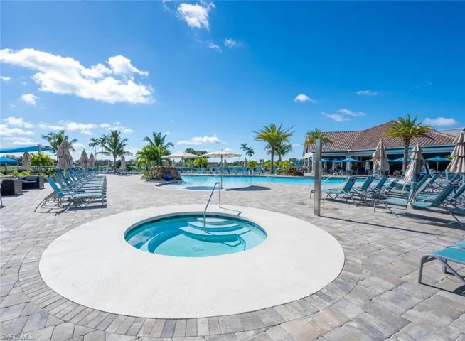 10554 Smokehouse Bay Dr 201, Naples, Florida 34120
