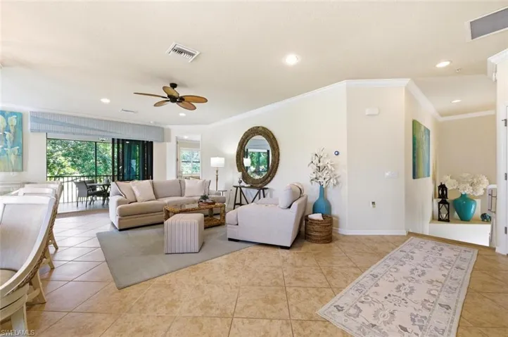 10554 Smokehouse Bay Dr 201, Naples, Florida 34120