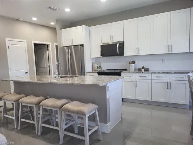 341 Nw 7th Ave, Cape Coral, Florida 33993