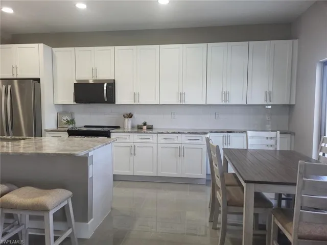 341 Nw 7th Ave, Cape Coral, Florida 33993