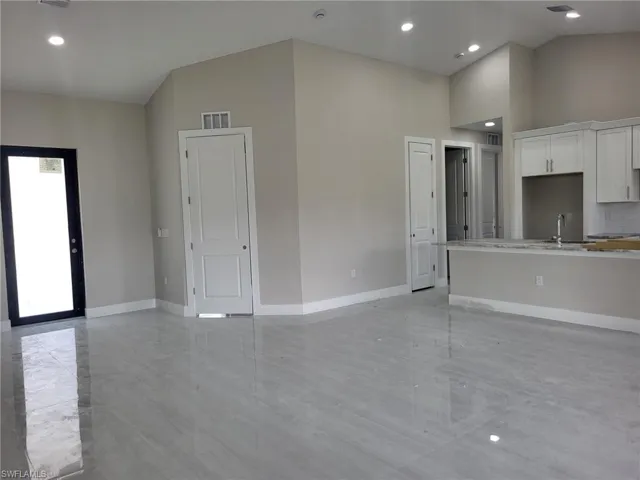 341 Nw 7th Ave, Cape Coral, Florida 33993
