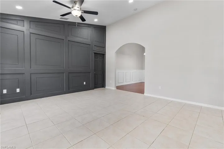 157  Wanatah  AVE, Lehigh Acres, FL 33974