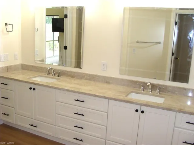 857 Reef Point Cir, Naples, Florida 34108