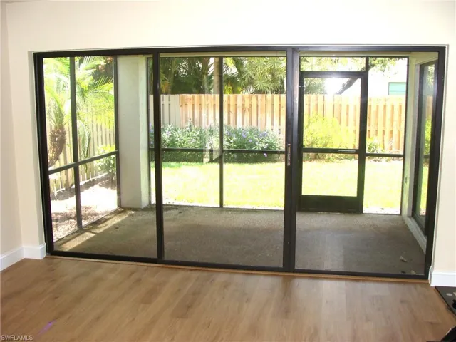 857 Reef Point Cir, Naples, Florida 34108