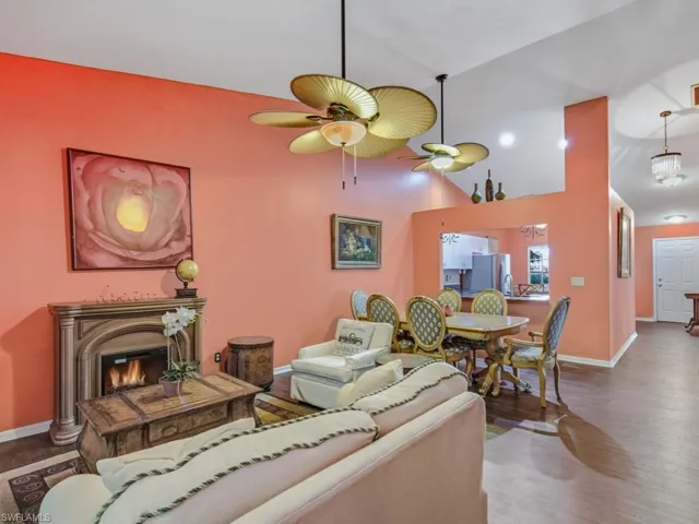 510 Saint Andrews Blvd 16, Naples, Florida 34113