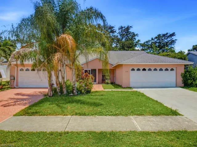 510 Saint Andrews Blvd 16, Naples, Florida 34113