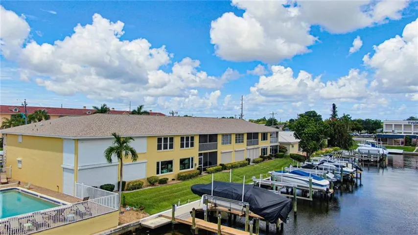 1627 Beach Pkwy 105, Cape Coral, Florida 33904