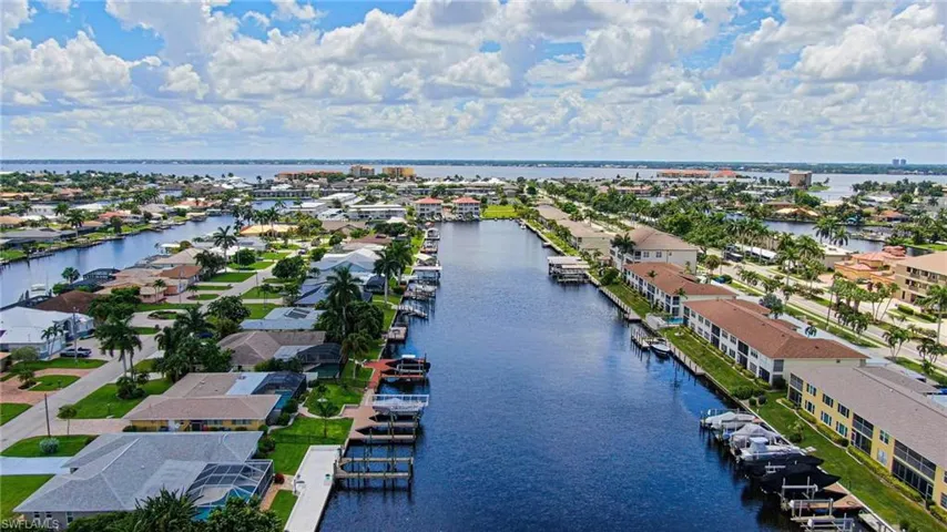 1627 Beach Pkwy 105, Cape Coral, Florida 33904