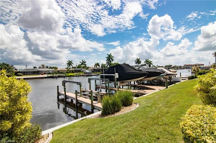 1627 Beach Pkwy 105, Cape Coral, Florida 33904