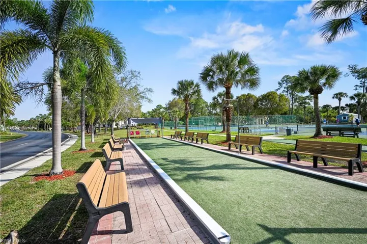 218  Gabriel  CIR, Naples, FL 34104