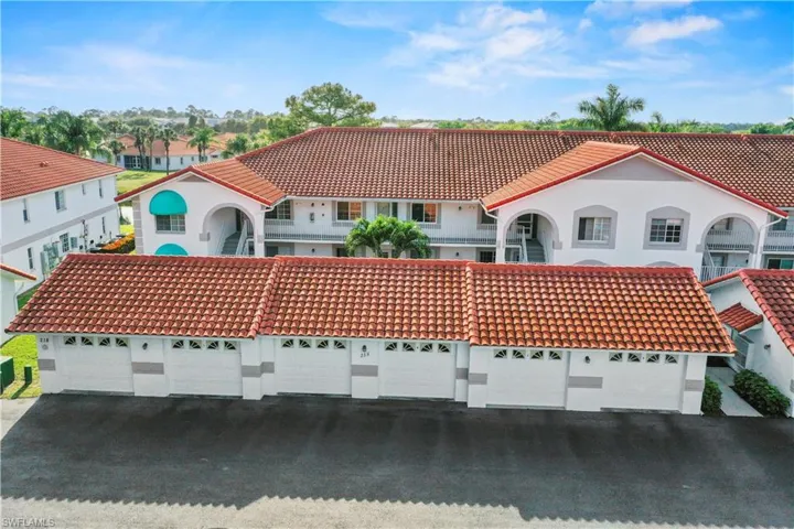 218  Gabriel  CIR, Naples, FL 34104