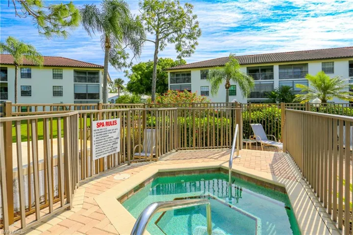 267  Deerwood  CIR, Naples, FL 34113