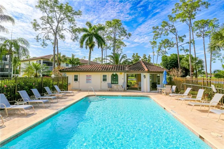 267  Deerwood  CIR, Naples, FL 34113