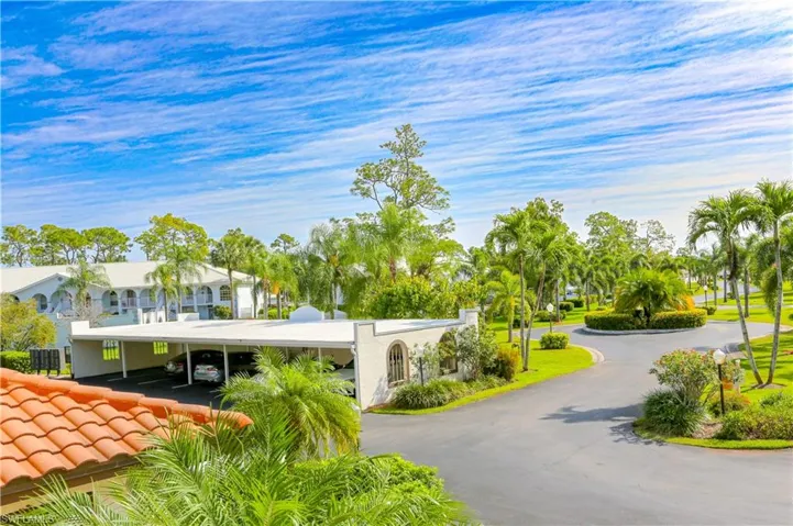267  Deerwood  CIR, Naples, FL 34113