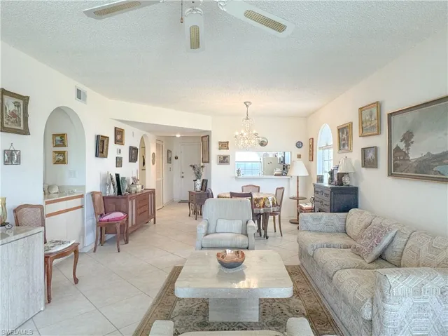 267  Deerwood  CIR, Naples, FL 34113