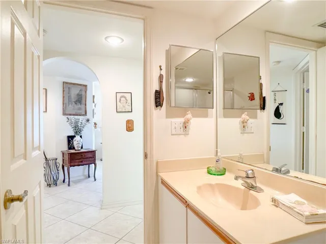267  Deerwood  CIR, Naples, FL 34113