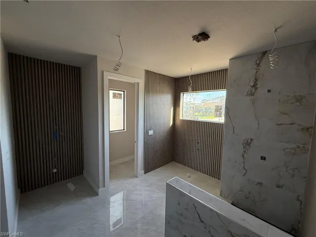View of full bathroom