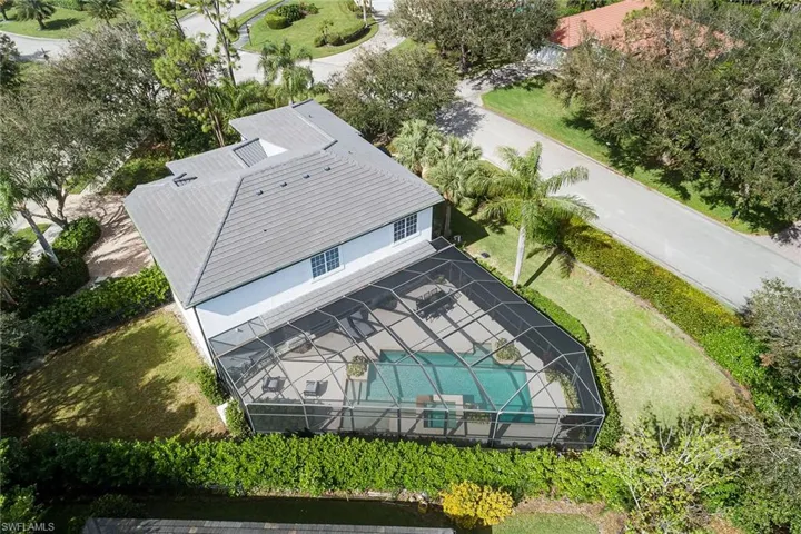 7165  Mill Run  CIR, Naples, FL 34109