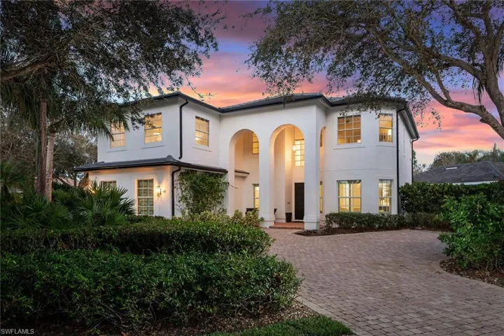 7165  Mill Run  CIR, Naples, FL 34109