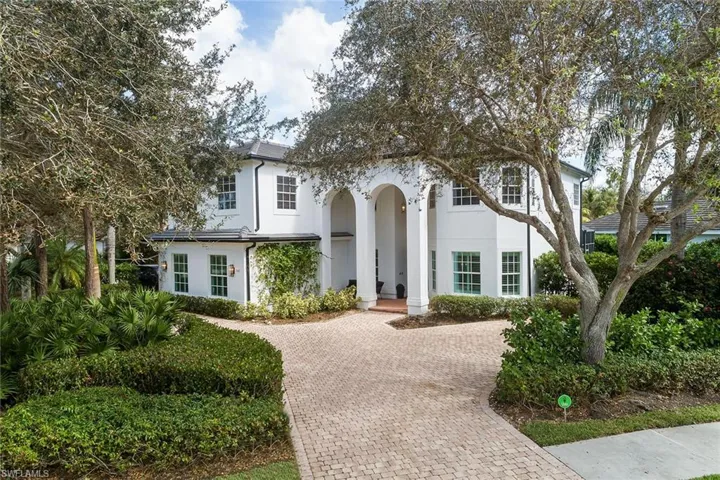 7165  Mill Run  CIR, Naples, FL 34109