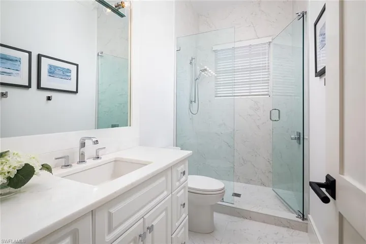 7165  Mill Run  CIR, Naples, FL 34109