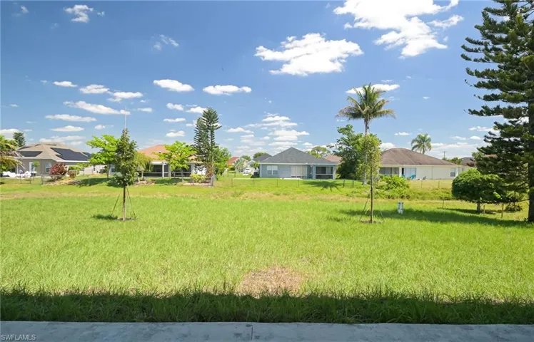 908 Champion AVE, LEHIGH ACRES FL 33971