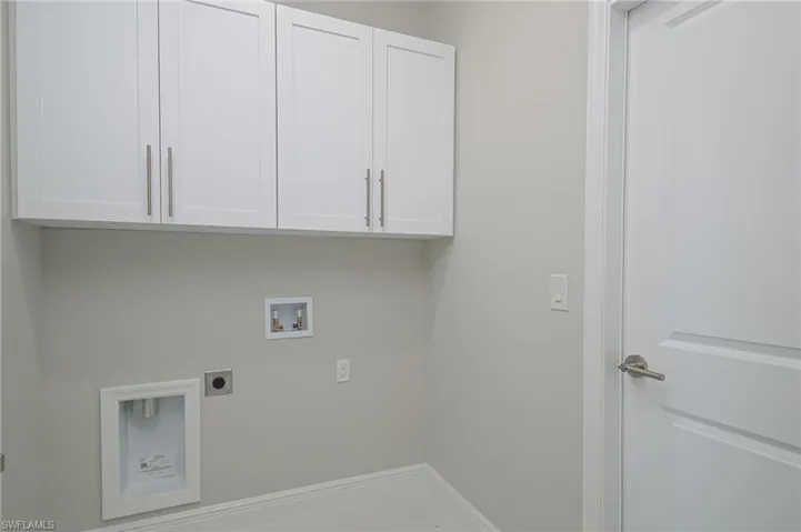 908 Champion AVE, LEHIGH ACRES FL 33971