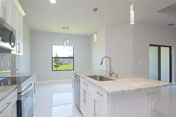 908 Champion AVE, LEHIGH ACRES FL 33971