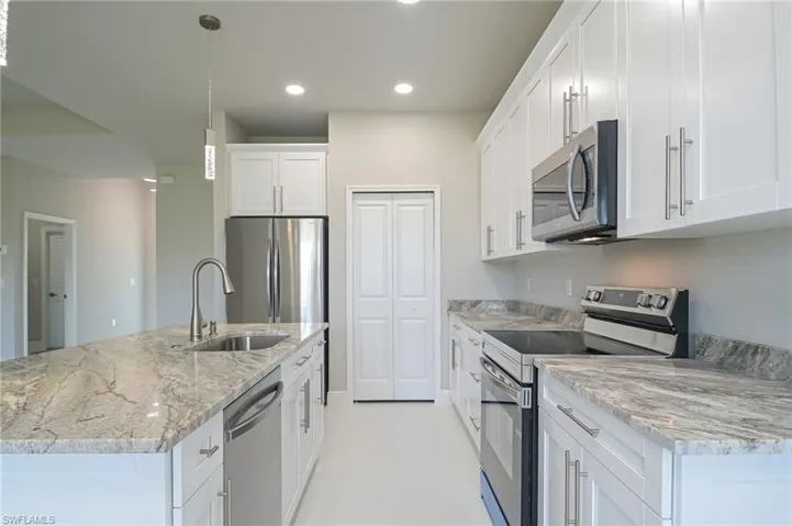 908 Champion AVE, LEHIGH ACRES FL 33971