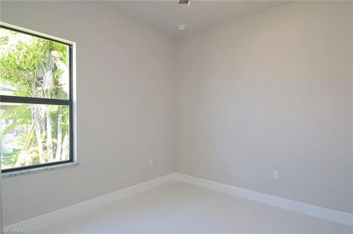 908 Champion AVE, LEHIGH ACRES FL 33971