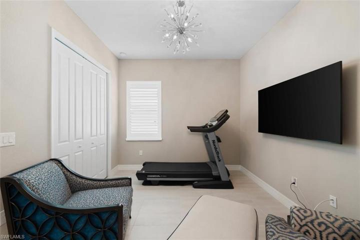 Fourth bedroom (currently used as a multipurpose room)